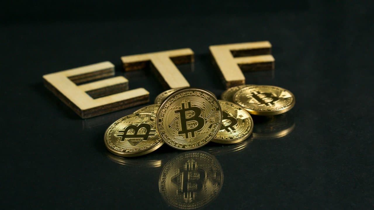 Bitcoin ETFs Experience Record $680 Million Single Day Outflow 1