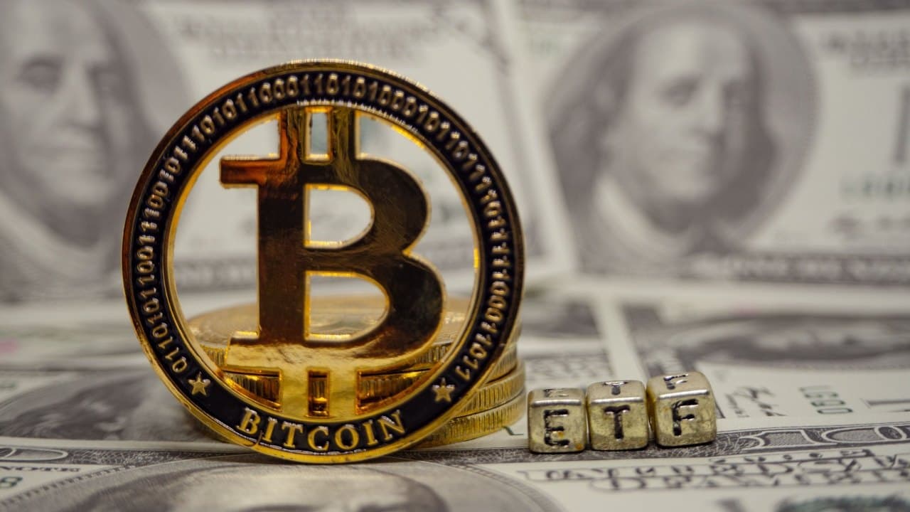 Bitcoin ETFs Hit $6.3 Billion Inflows in November 1