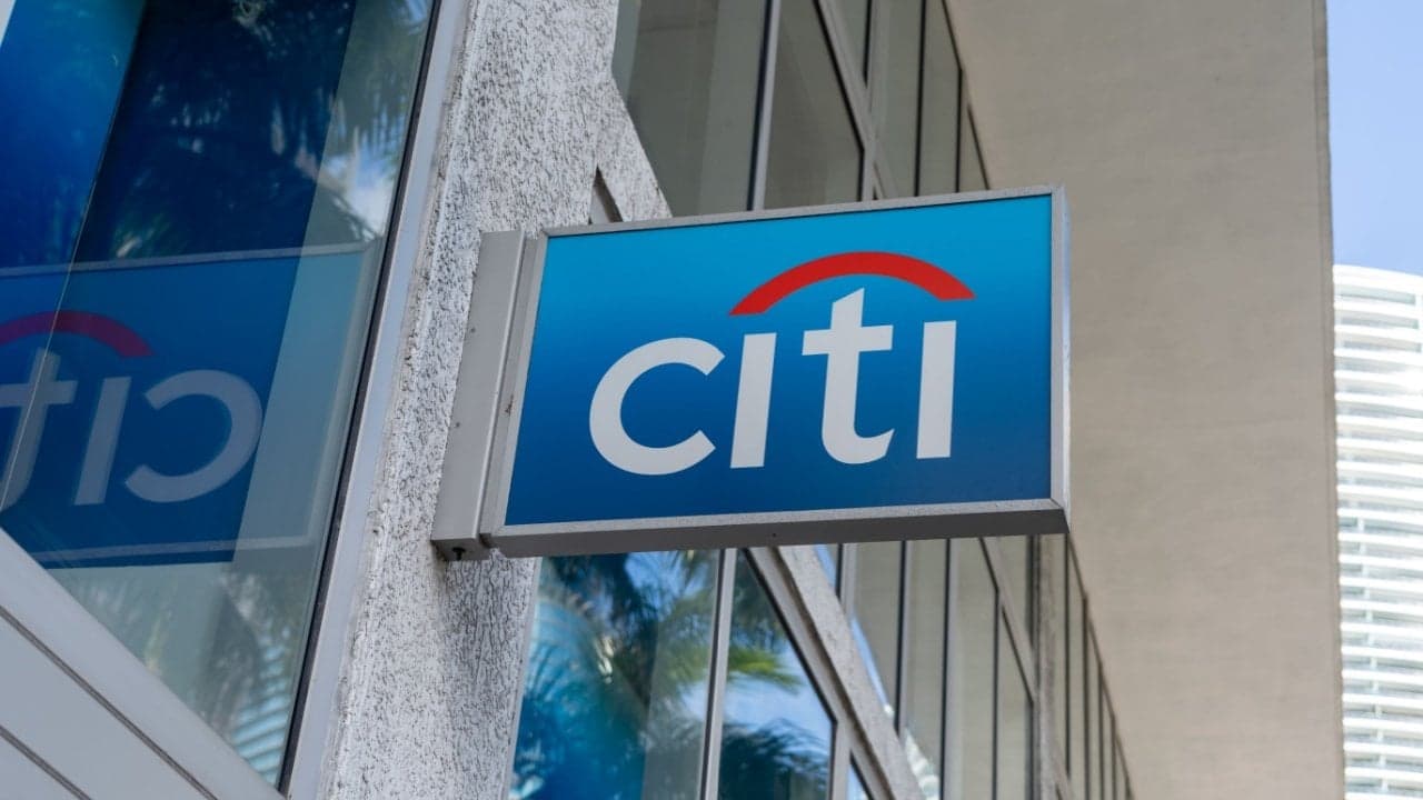 Fat Fingers: Citigroup Mistakenly Deposits $81 Trillion to Customer 1