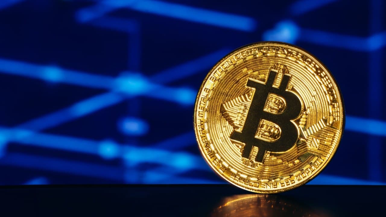Bitcoin ETFs See $602 Million Surge as Inflow Momentum Builds 1