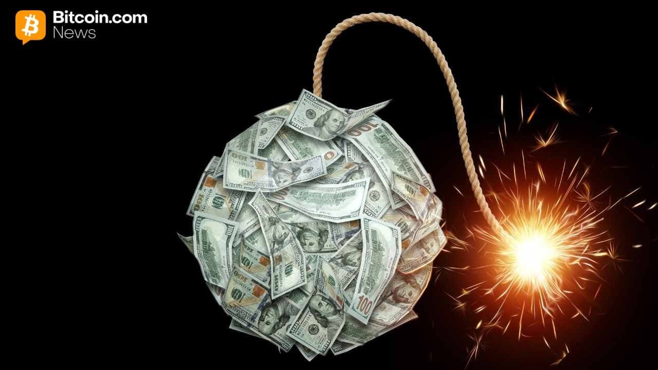 Robert Kiyosaki Prepares for Dollar Collapse While Increasing Bitcoin Holdings 1