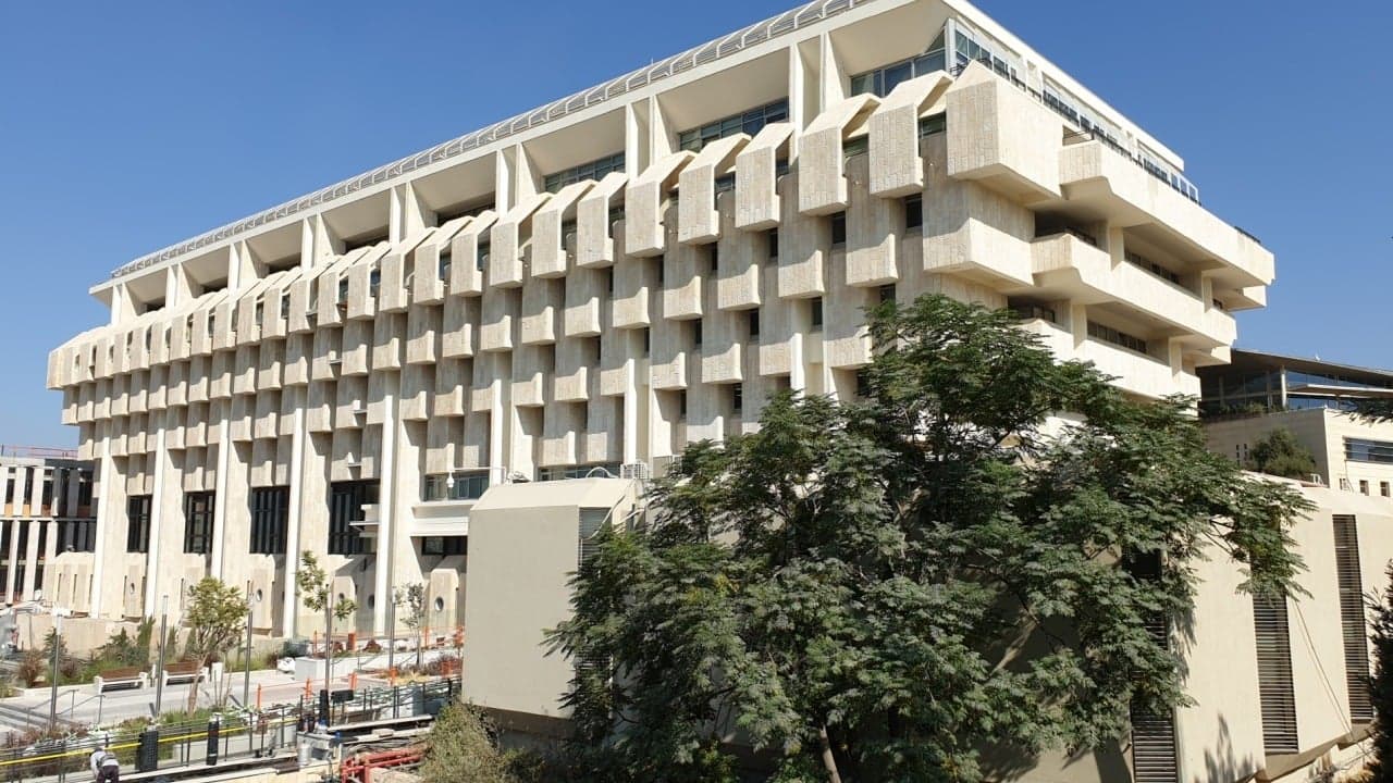 Bank of Israel Buys $801 Million in Rare Market Intervention to Halt the Shekel’s Surge 1