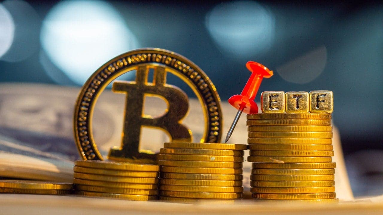 Bitcoin ETFs Hit 13-Day Outflow Streak With $396M Exit 1