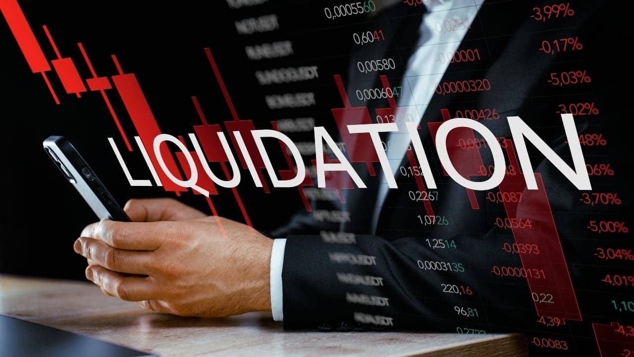 Crypto traders lose $1 billion in 24 hours as short sellers face rising pressure. 1