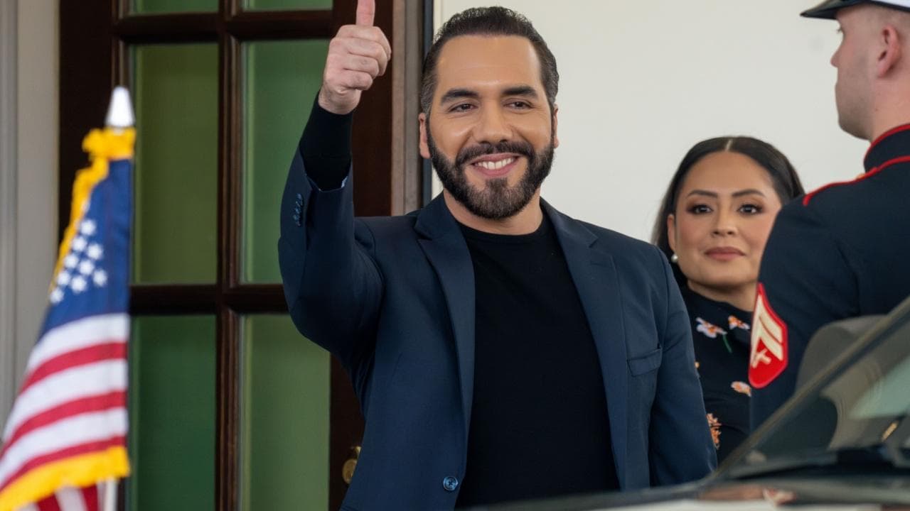 El Salvador buys the dip as Bitcoin slides under $66,000, reserve nears 7,600 BTC. 1