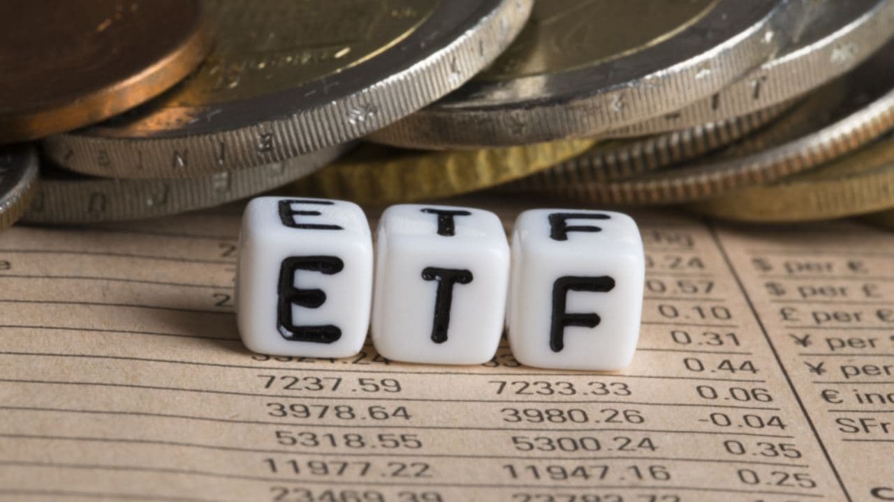 HYPE Returns to Inflows as ETFs Attract Fresh Capital 1