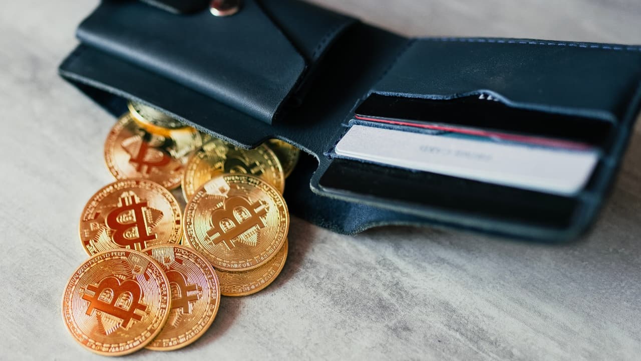 Is Bitcoin Cheap Yet? Grayscale Flags 2 Catalysts That Could Decide BTC’s Next Move 1