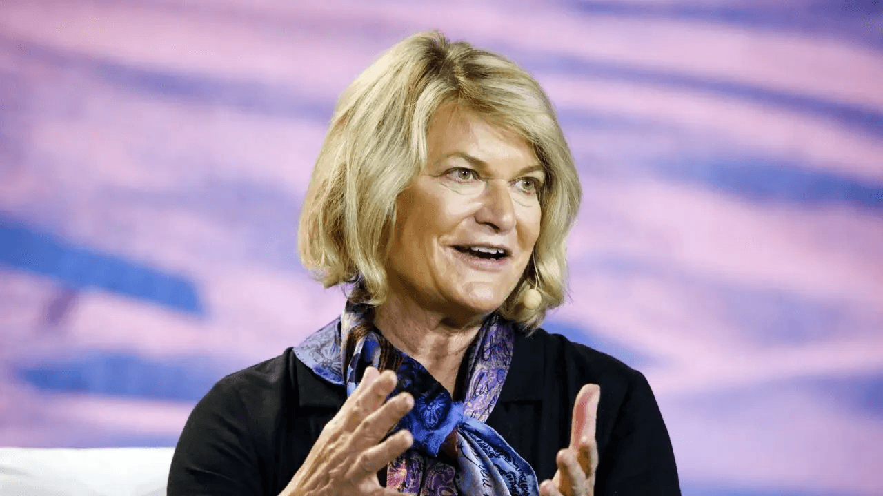 Why Lummis Says the CLARITY Act Will End the 'Absurdity' Facing US Software Developers 1